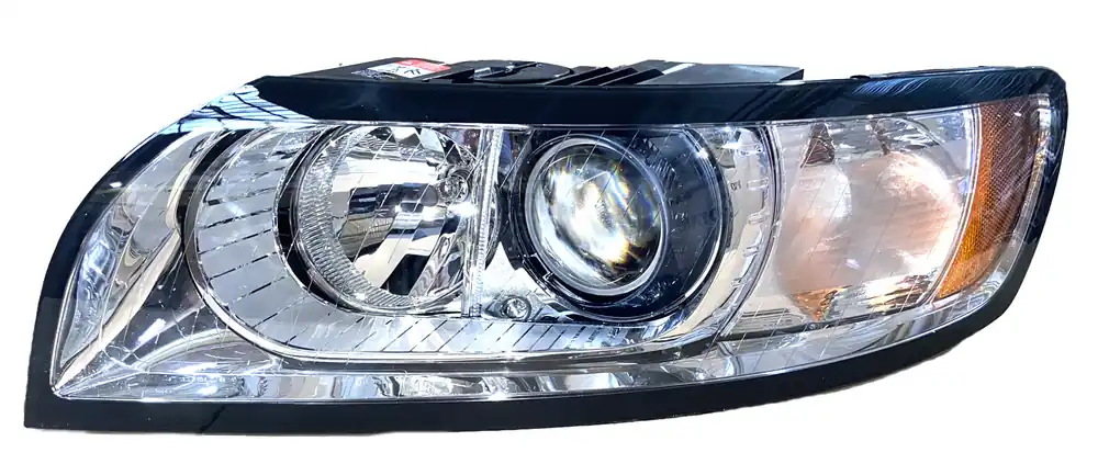 Reflektor lewy przedni 32206139 - W sprzedaży